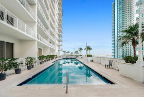 Bay Front Highrise Oasis in Brickell
